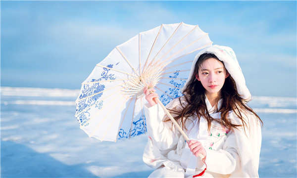 革吉试管代怀生子多少钱一个？助孕之路的费用分析与方案选择